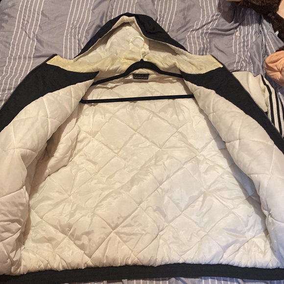Adidas Black And White Vintage Puffer Jacket For Men. - Picture 2 of 6